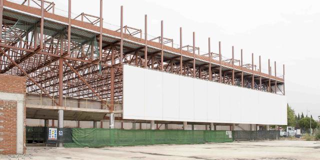 El Ayuntamiento acomete las obras de cerramiento del complejo deportivo Condesa de Chinchón El Ayuntamiento acomete las obras de cerramiento del complejo deportivo Condesa de Chinchón