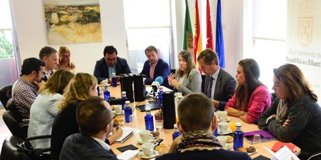 El Presupuesto de 2018 se centrará en el apoyo a la familia, la cultura y mejoras en infraestructuras y servicios El Presupuesto de 2018 se centrará en el apoyo a la familia, la cultura y mejoras en infraestructuras y servicios