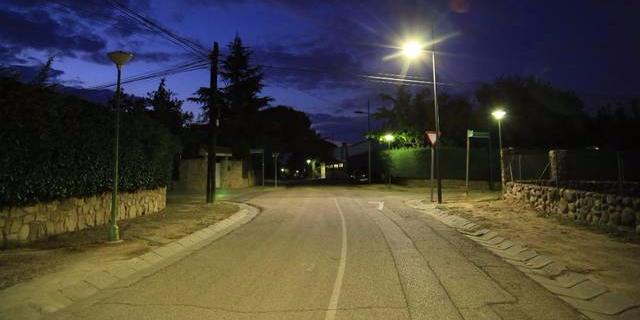 La nueva iluminación de Olivar de Mirabal está ya encendida en su totalidad La nueva iluminación de Olivar de Mirabal está ya encendida en su totalidad