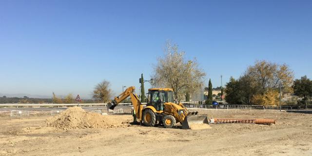 Continúan las obras de remodelación de la capilla y del acceso al cementerio