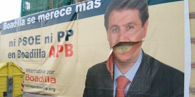 El PP recuerda que APB clavó una pancarta electoral en un edificio mudéjar del siglo XV 