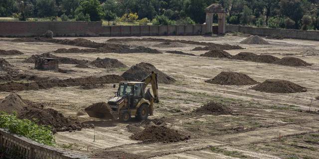 En marcha la rehabilitación de los muros y portones de acceso a las huertas del Palacio