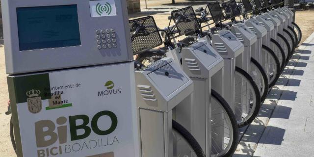 Boadilla presenta un nuevo servicio municipal de préstamo de bicicletas eléctricas