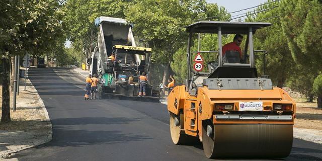 La operación asfalto de Boadilla continúa al ritmo previsto y finalizará a mediados de septiembre
