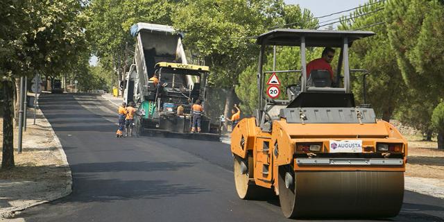 La operación asfalto de Boadilla continúa al ritmo previsto y finalizará a mediados de septiembre La operación asfalto de Boadilla continúa al ritmo previsto y finalizará a mediados de septiembre