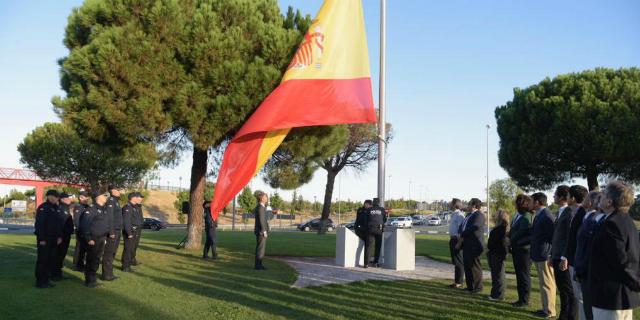 Boadilla organiza un acto simbólico de izado de bandera para defender la unidad de España
