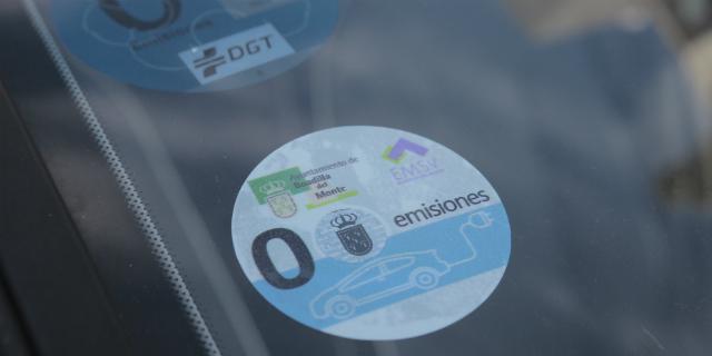 Los vehículos ‘cero emisiones’ aparcarán gratis en la zona de estacionamiento limitado