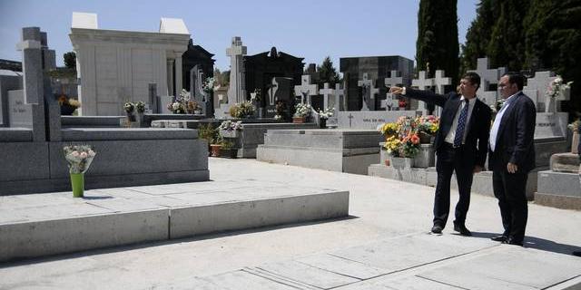 Más plazas para el cementerio municipal Más plazas para el cementerio municipal