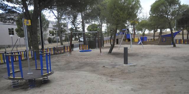 Las Lomas estrena un nuevo parque infantil