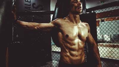 ¿Cómo pueden los hombres combatir la pérdida muscular después de los 50? ¿Cómo pueden los hombres combatir la pérdida muscular después de los 50?