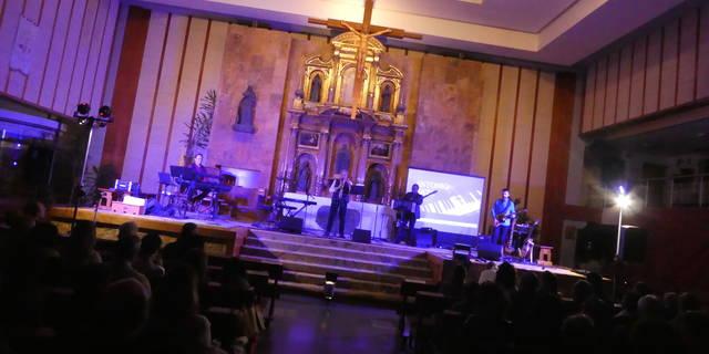 El cantautor Antonio Mata reunió a más de 300 personas en su concierto solidario a favor de Venezuela El cantautor Antonio Mata reunió a más de 300 personas en su concierto solidario a favor de Venezuela