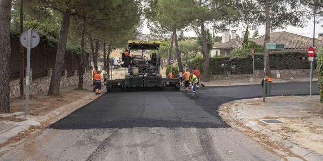 Boadilla del Monte renovará 250 kilómetros de aceras y asfalto gracias al PIR Boadilla del Monte renovará 250 kilómetros de aceras y asfalto gracias al PIR