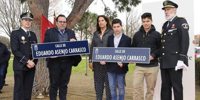 Boadilla dedica una calle a Eduardo Asenjo Carrasco, policía local fallecido en 2008 Boadilla dedica una calle a Eduardo Asenjo Carrasco, policía local fallecido en 2008