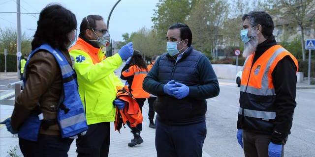 El Ayuntamiento de Boadilla reparte 11.000 mascarillas a usuarios del transporte público El Ayuntamiento de Boadilla reparte 11.000 mascarillas a usuarios del transporte público