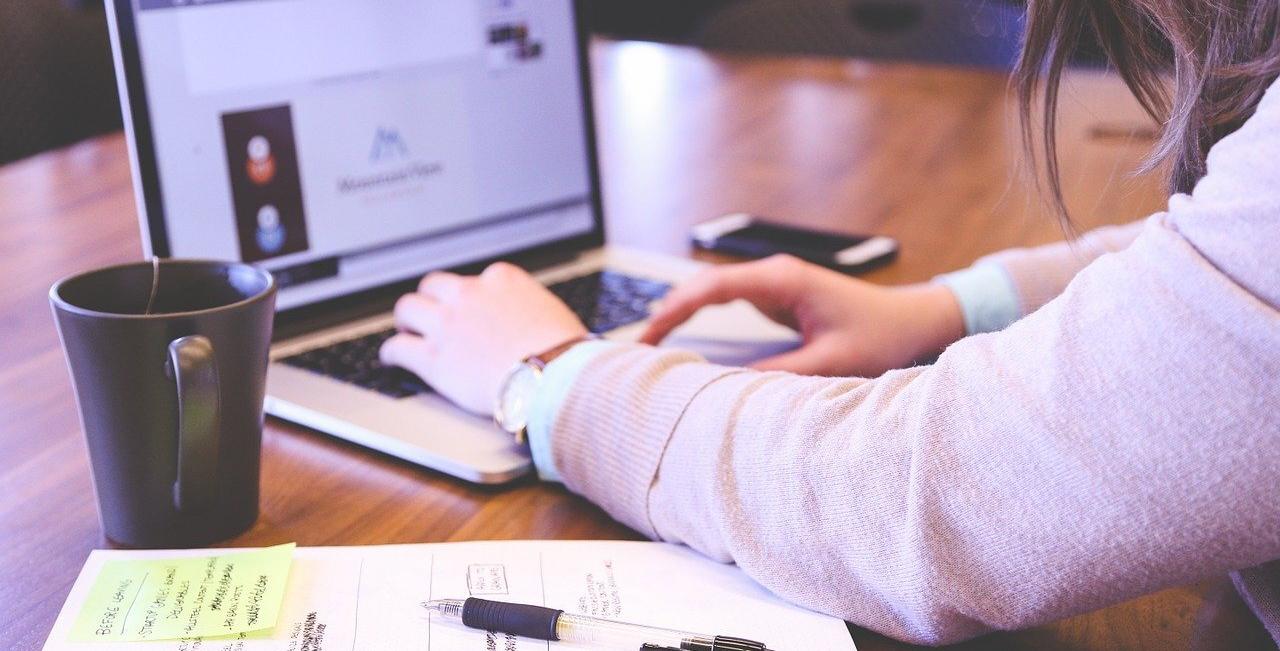 Ventajas que ofrece una universidad online Ventajas que ofrece una universidad online
