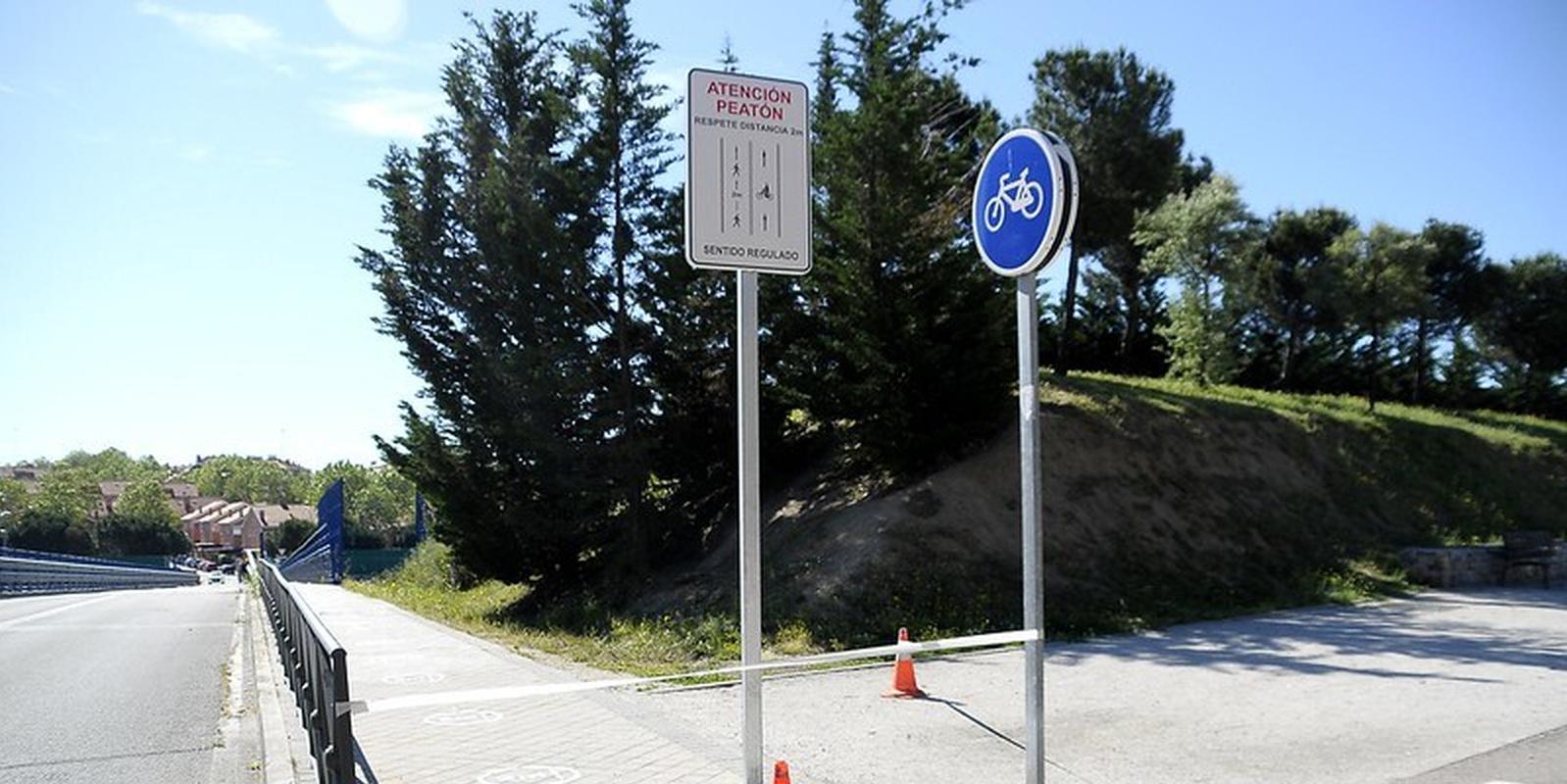 El tránsito en los puentes sobre la M-50 estará limitado a un solo sentido por acera El tránsito en los puentes sobre la M-50 estará limitado a un solo sentido por acera