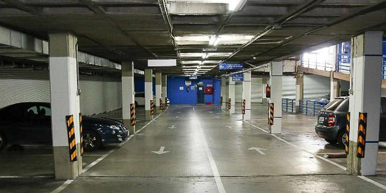 Media hora de aparcamiento gratuito para los clientes de los comercios del casco Media hora de aparcamiento gratuito para los clientes de los comercios del casco