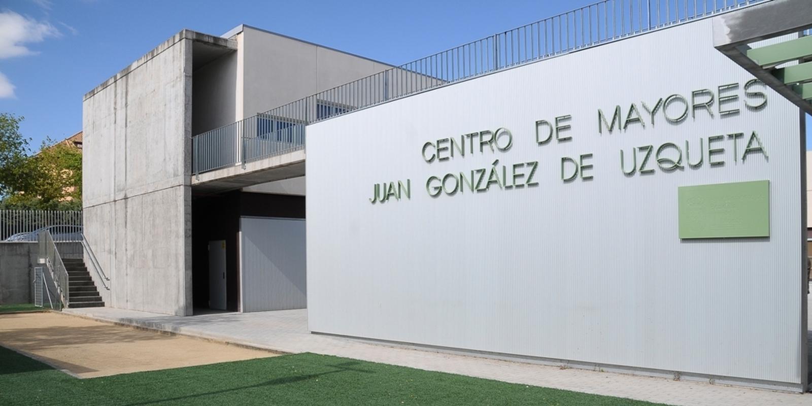 Sábados de baile en el centro de mayores de Boadilla