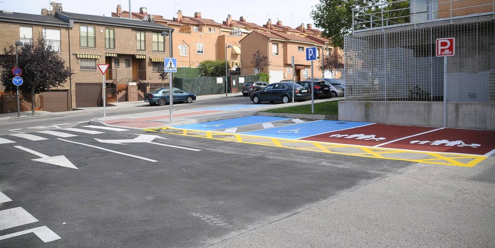 La piscina municipal cubierta de Boadilla estrena nuevo estacionamiento