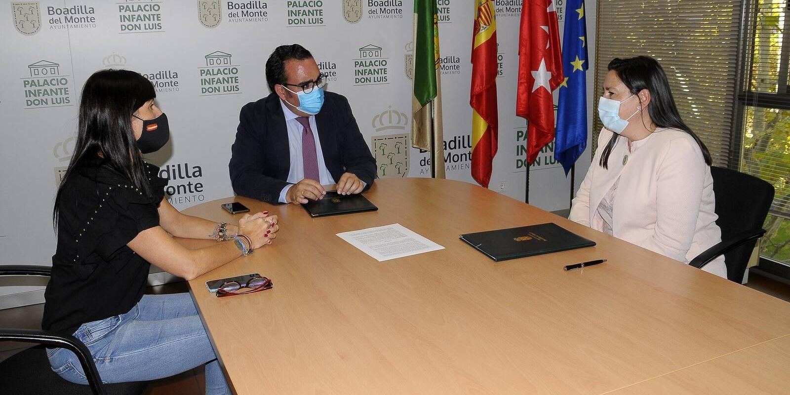 El Ayuntamiento renueva el convenio de colaboración con la Fundación Once del Perro Guía El Ayuntamiento renueva el convenio de colaboración con la Fundación Once del Perro Guía