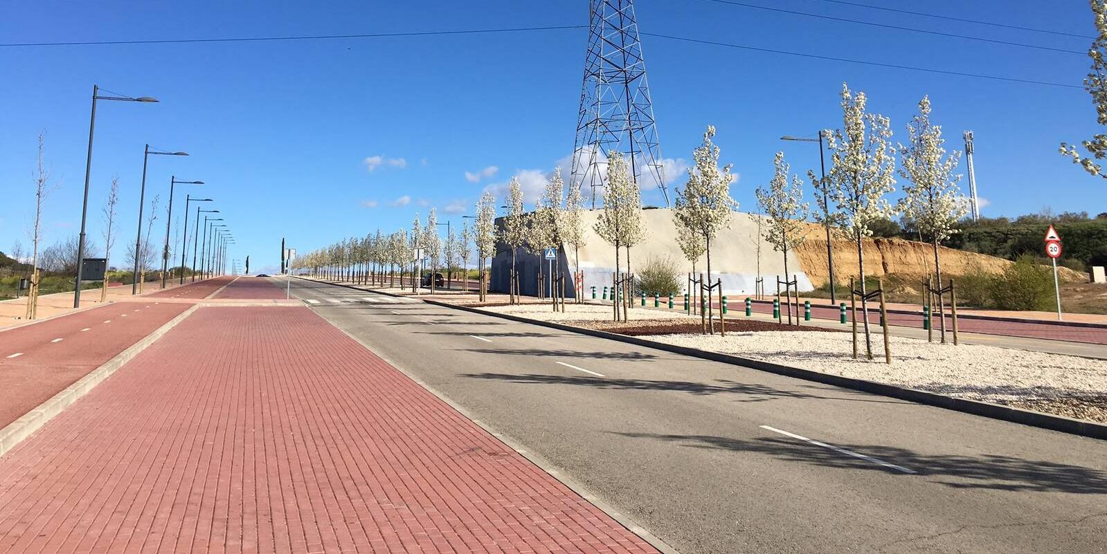 El Ayuntamiento saca adelante el soterramiento de la línea de alta tensión de Valenoso y Olivar de Mirabal El Ayuntamiento saca adelante el soterramiento de la línea de alta tensión de Valenoso y Olivar de Mirabal