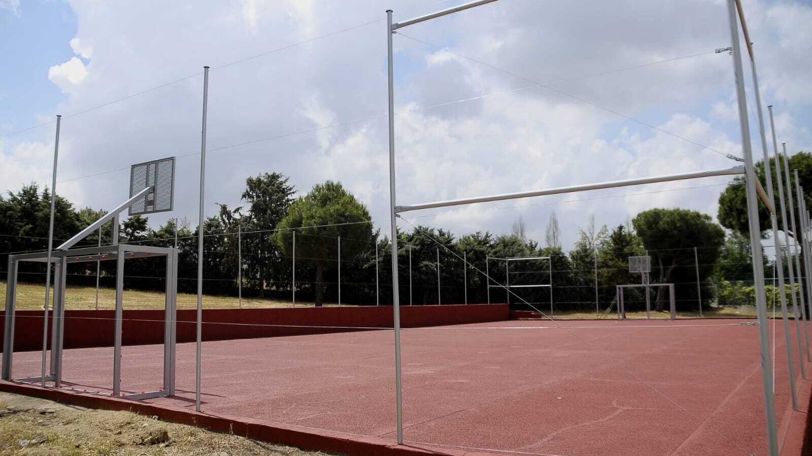 Boadilla presenta una nueva pista deportiva en la calle Cabo de Peñas   