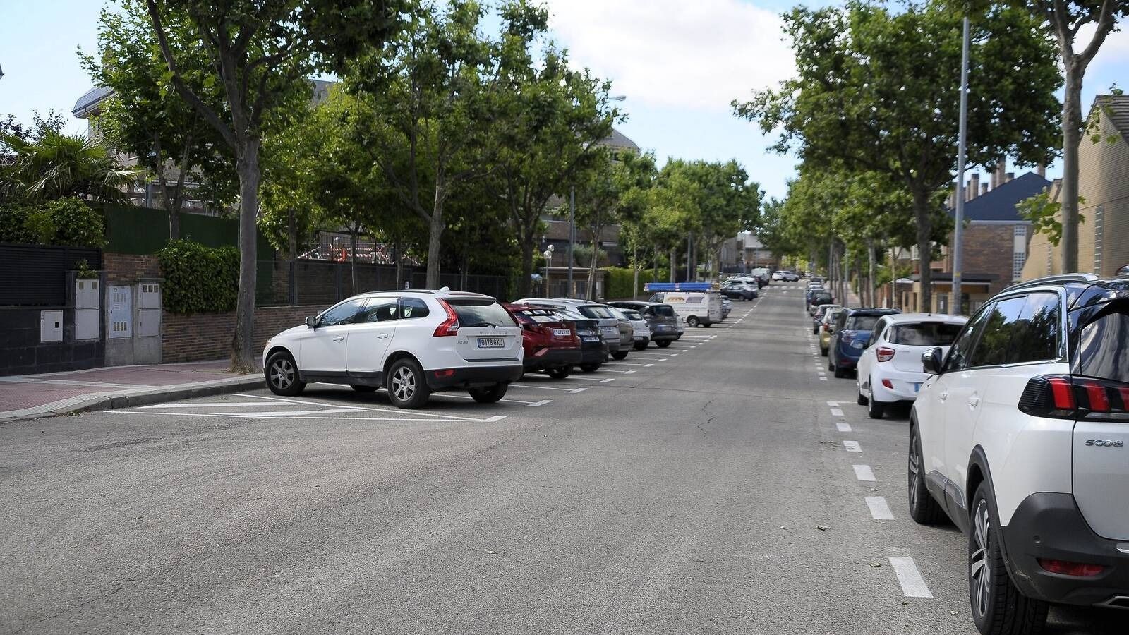 La calle Blas Cabrera de Boadilla suma 27 plazas de aparcamiento La calle Blas Cabrera de Boadilla suma 27 plazas de aparcamiento