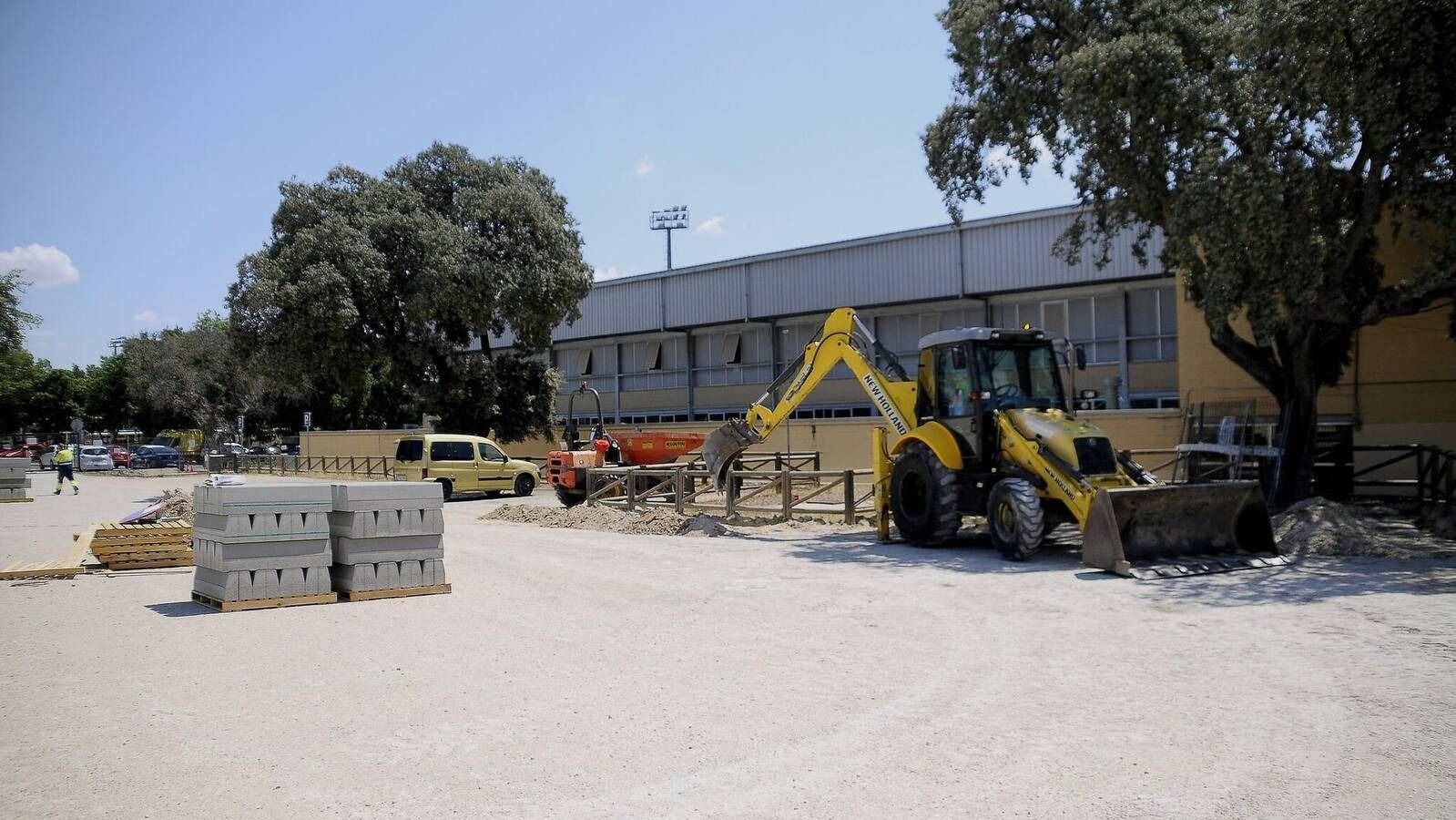 Obras de remodelación del aparcamiento del Complejo Deportivo Municipal Ángel Nieto 