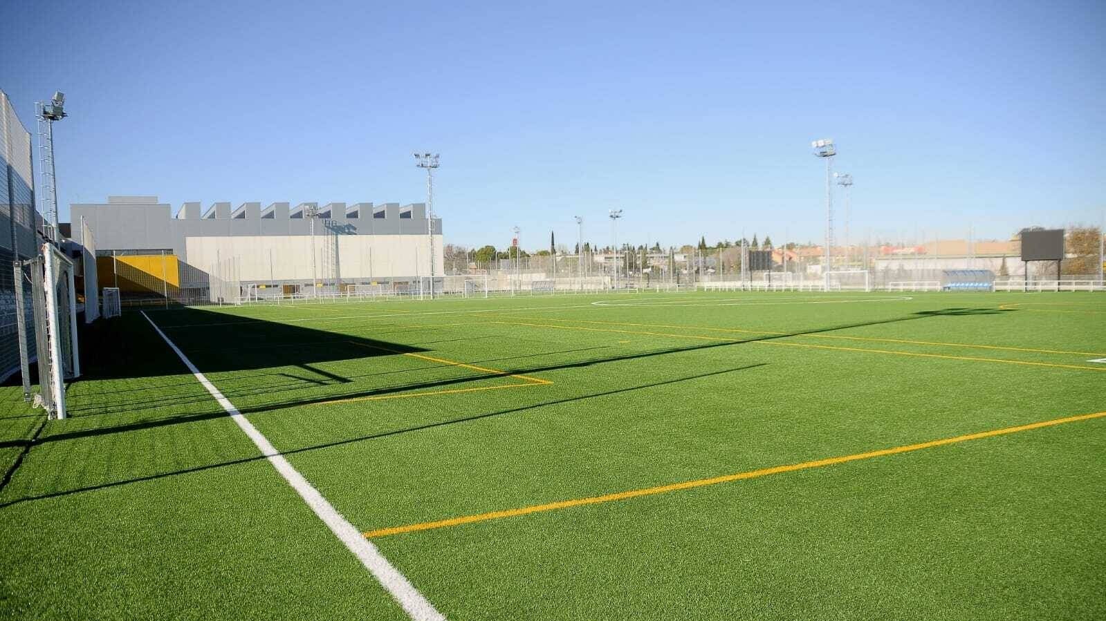 El Ayuntamiento oferta los campos de fútbol del polideportivo Condesa de Chinchón en alquiler El Ayuntamiento oferta los campos de fútbol del polideportivo Condesa de Chinchón en alquiler