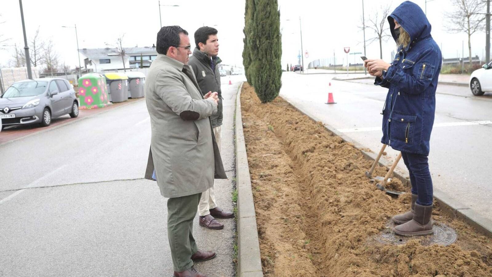 Boadilla instalará césped artificial en las medianas para ahorrar agua y recursos