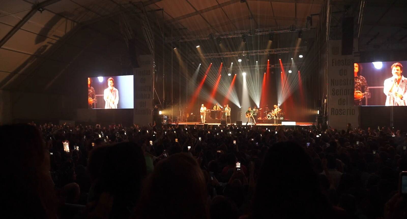 Lleno absoluto en el concierto fin de gira de Taburete en Boadilla