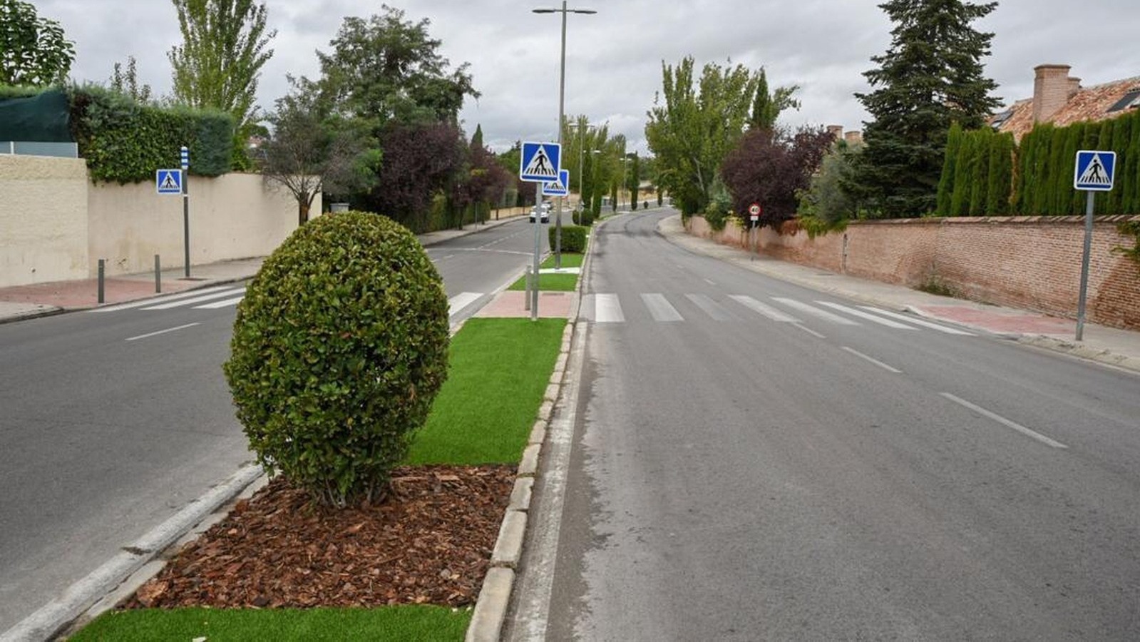 Boadilla renueva la mediana de la avenida de Valdepastores