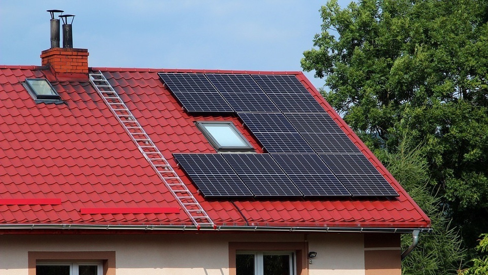 Bonificación del IBI a los vecinos que instalen placas fotovoltaicas y más espacio para su colocación Bonificación del IBI a los vecinos que instalen placas fotovoltaicas y más espacio para su colocación