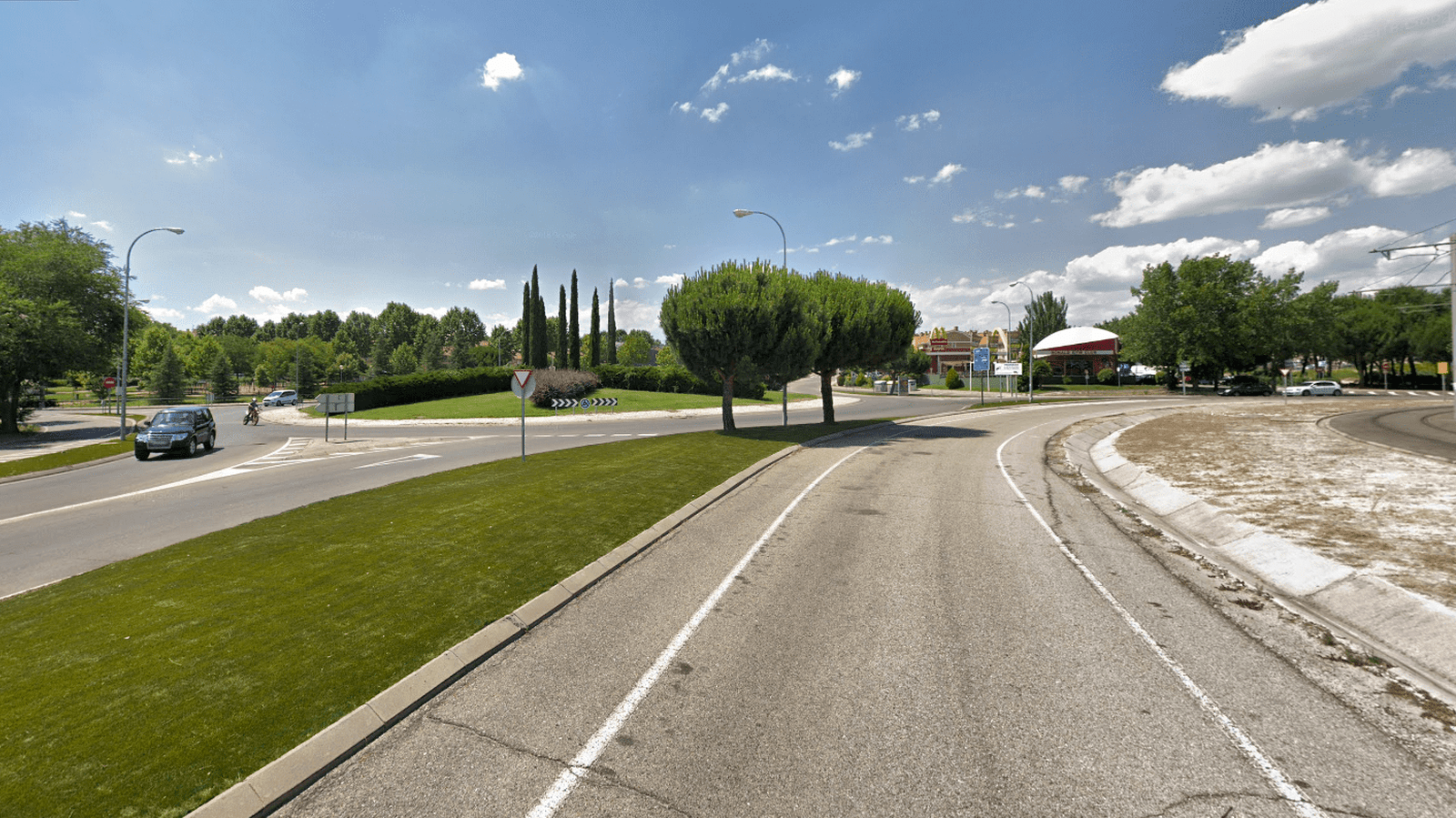 Aprobada la propuesta socialista para la rehabilitación del acceso a Boadilla por la Glorieta Virgen del Prado Aprobada la propuesta socialista para la rehabilitación del acceso a Boadilla por la Glorieta Virgen del Prado
