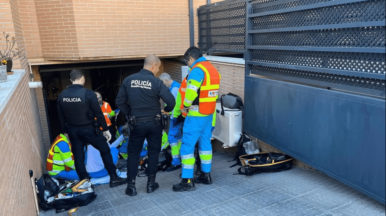 Muere tras caer desde siete metros cuando instalaba placas solares en Boadilla 