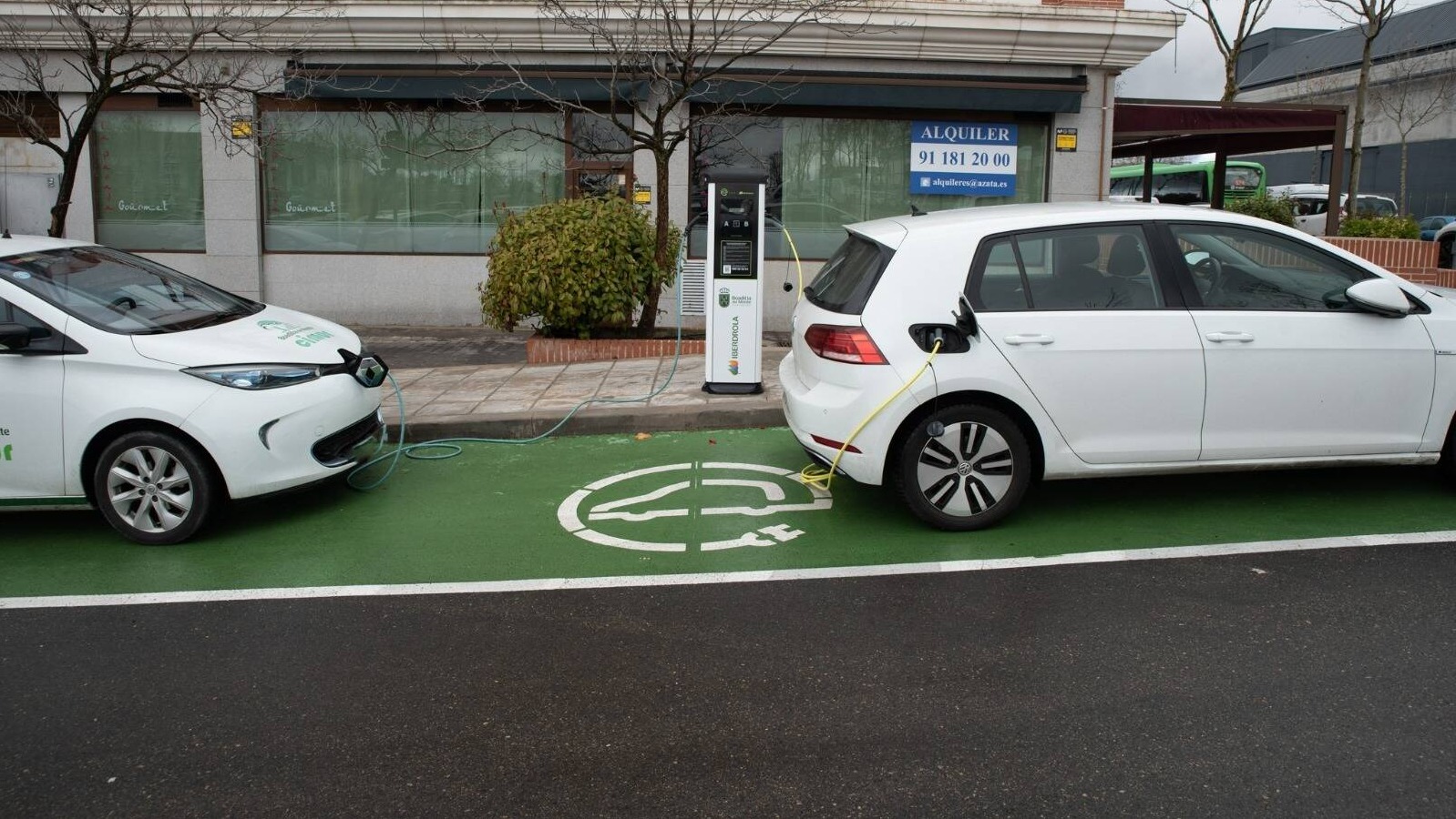 Iberdrola asumirá la gestión de todos los puntos de recarga de vehículos eléctricos de Boadilla