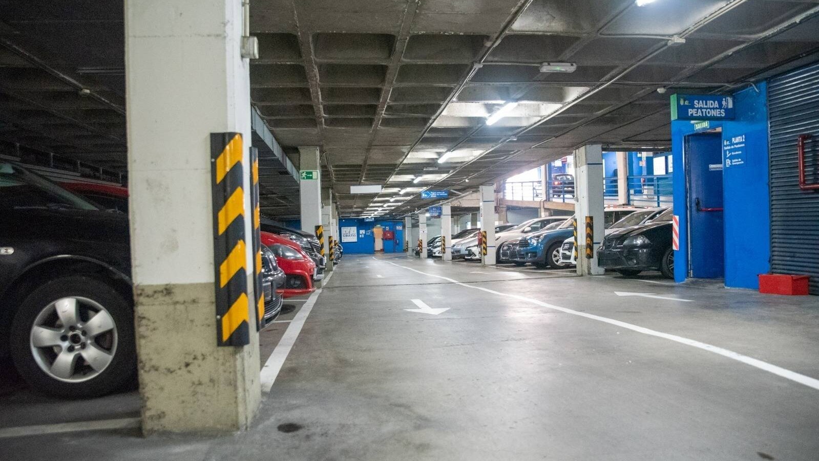 El aparcamiento de la Plaza de la Concordia continuará gratuito durante las horas puntas en 2024