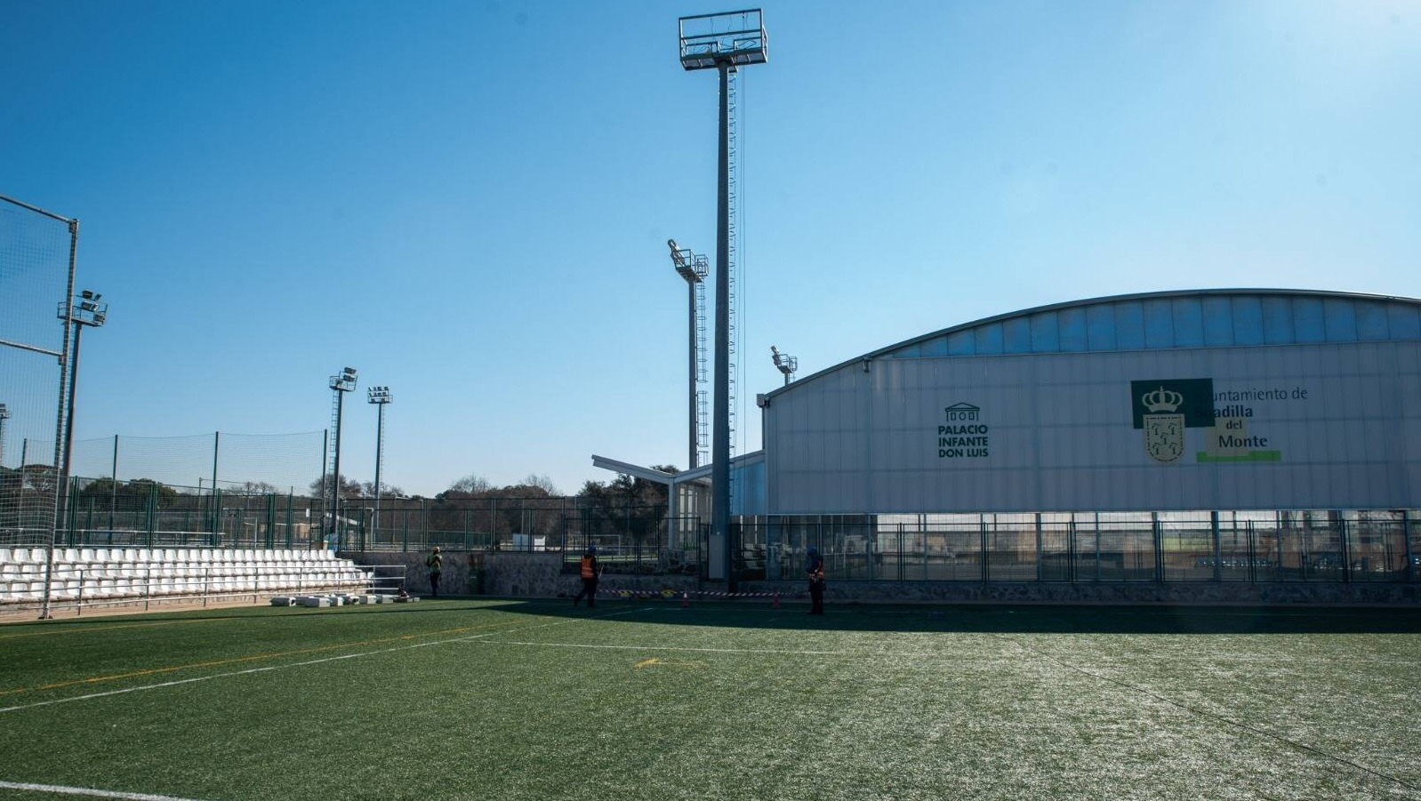 Nuevo alumbrado LED para el Complejo Deportivo Ángel Nieto Nuevo alumbrado LED para el Complejo Deportivo Ángel Nieto