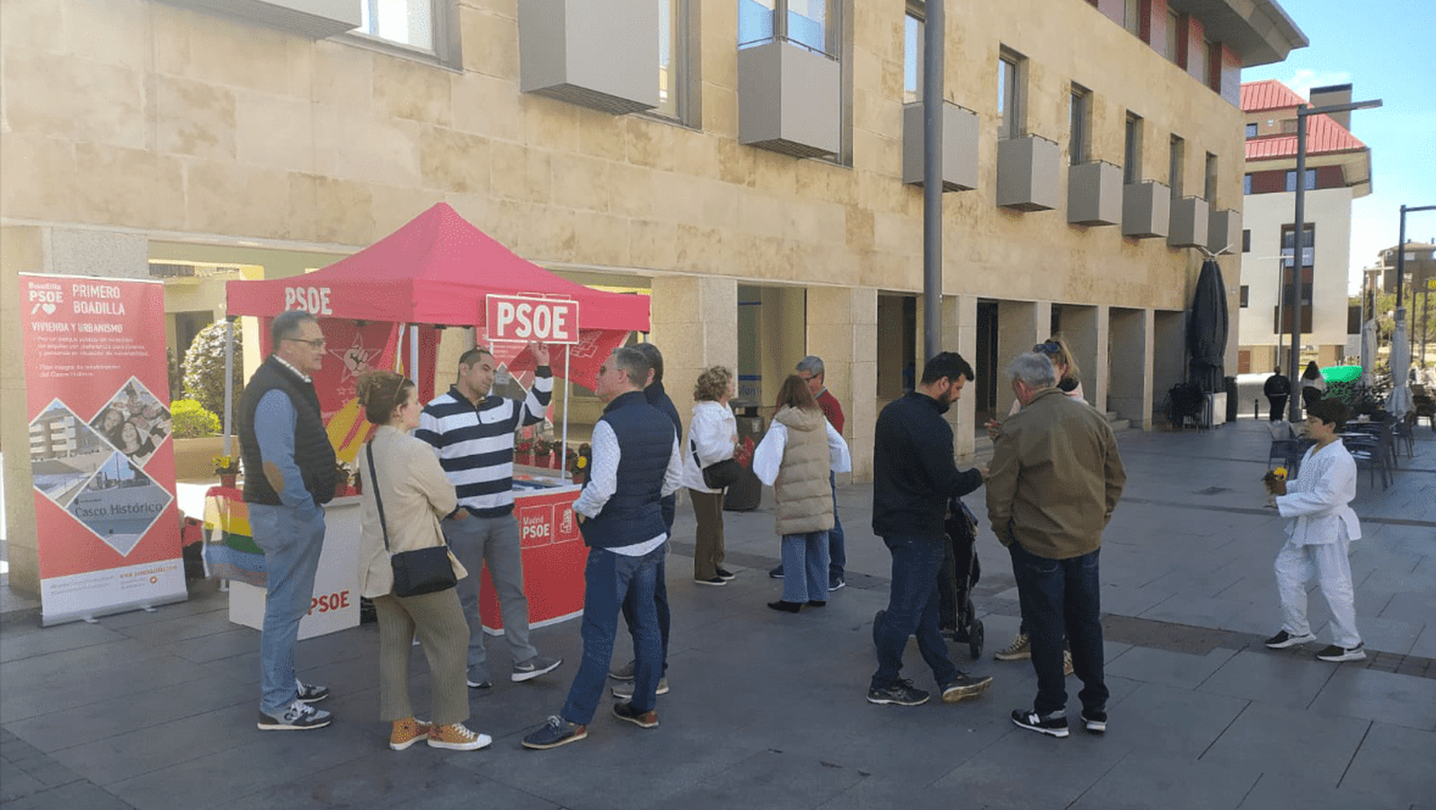 El PSOE de Boadilla presenta cerca de 3.000 firmas para proteger el Monte de Boadilla-Los Fresnos