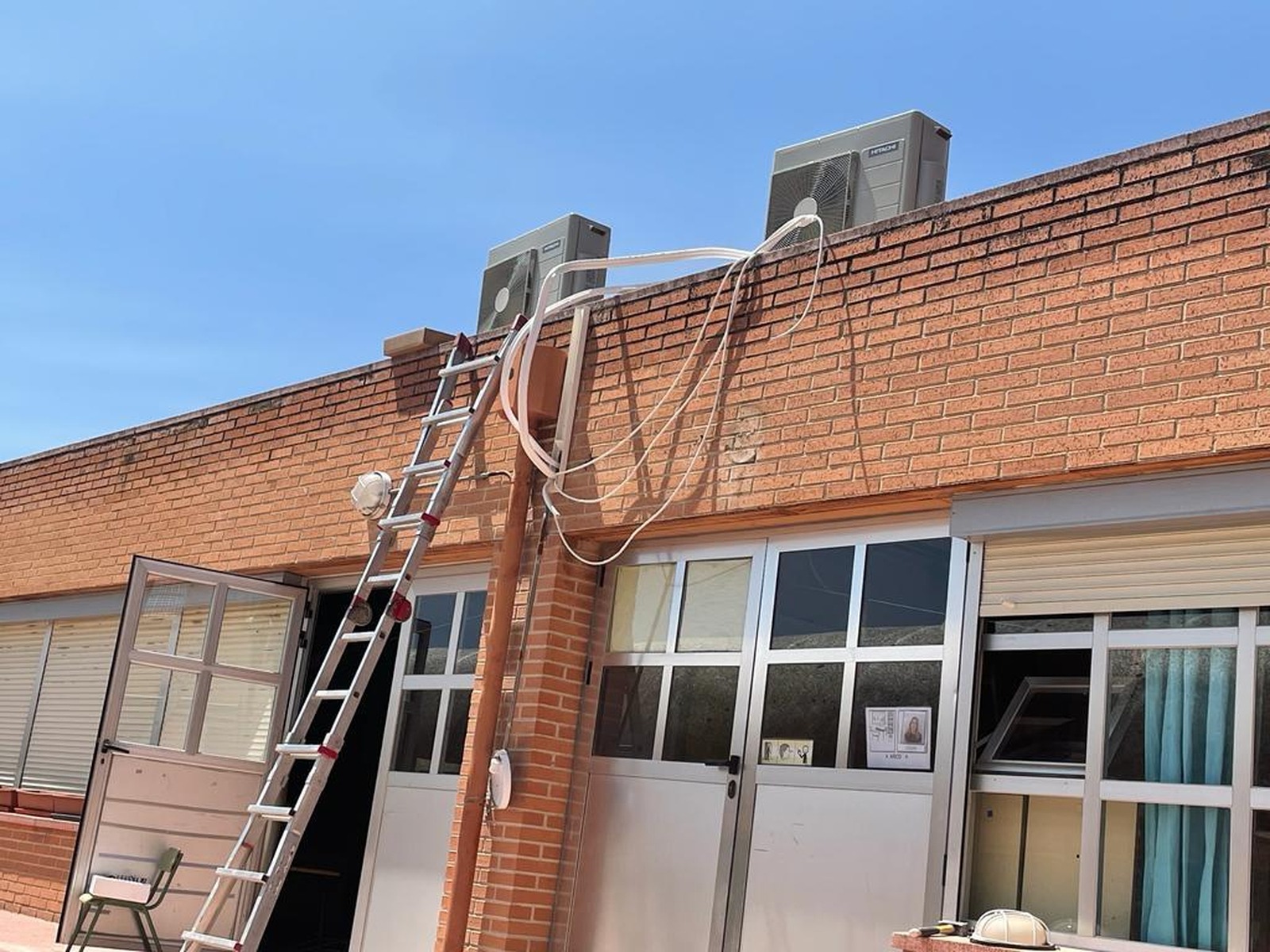 El Ayuntamiento de Boadilla climatiza los colegios electorales de cara al 23J