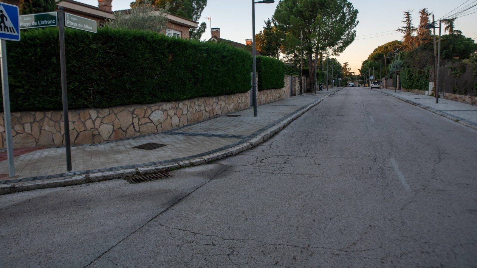 Concluyen las obras de acerado en la Calle Playa de Altea de Boadilla