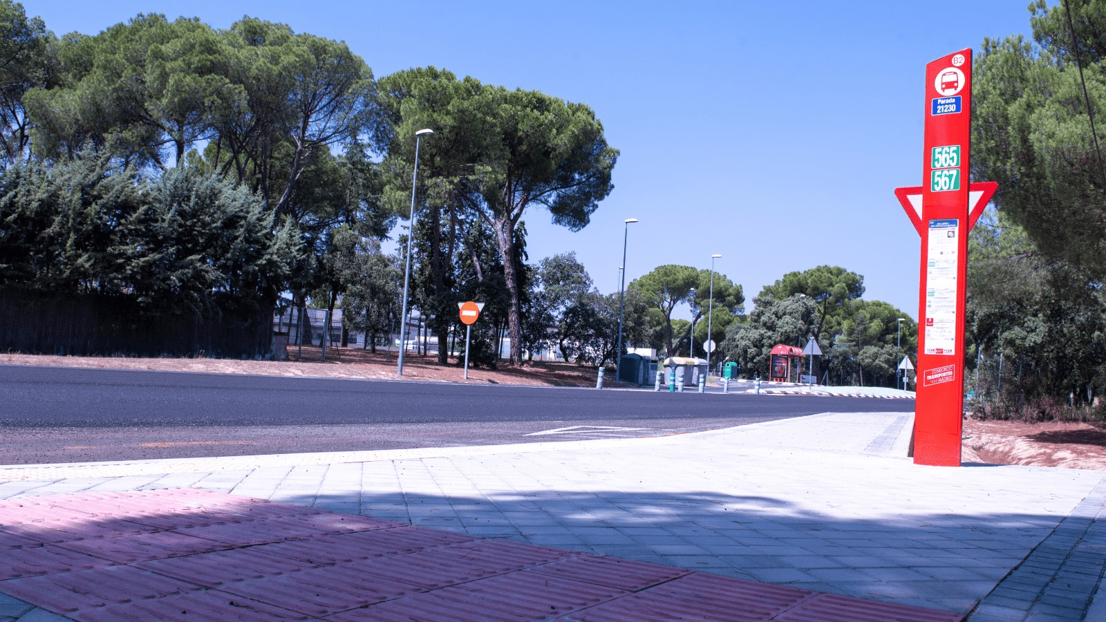 Nuevas paradas de autobús en Coto de las Encinas para mejorar la conectividad Nuevas paradas de autobús en Coto de las Encinas para mejorar la conectividad