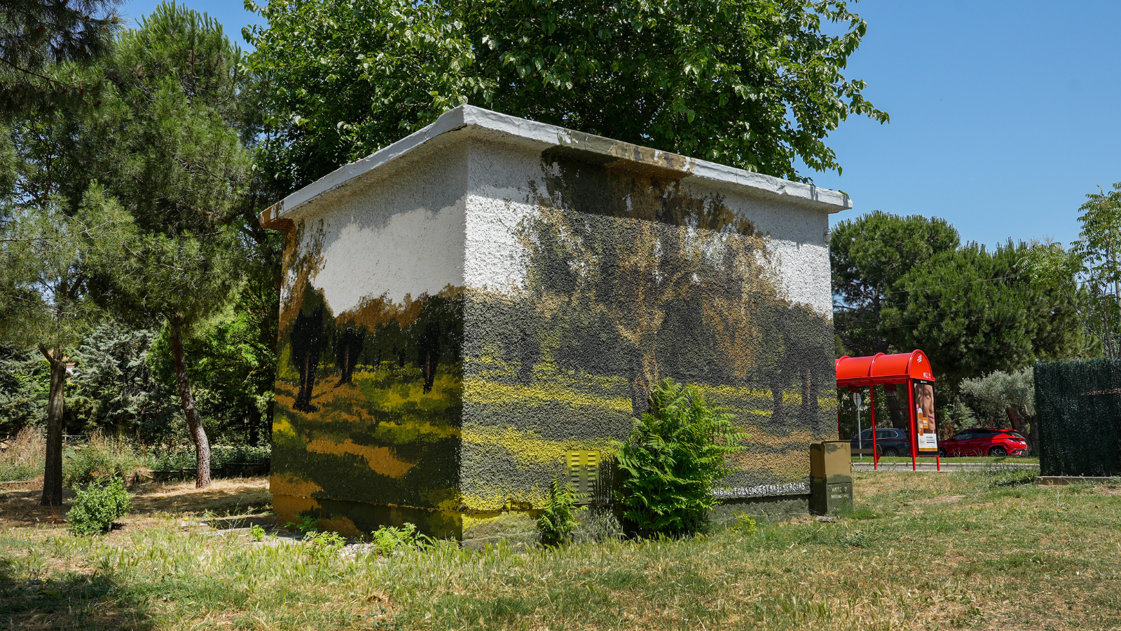 Boadilla embellece sus centros de transformación con murales inspirados en la naturaleza Boadilla embellece sus centros de transformación con murales inspirados en la naturaleza