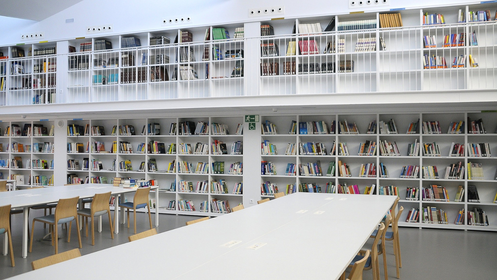 El Ayuntamiento de Boadilla renueva sus bibliotecas con más de 10.000 libros El Ayuntamiento de Boadilla renueva sus bibliotecas con más de 10.000 libros