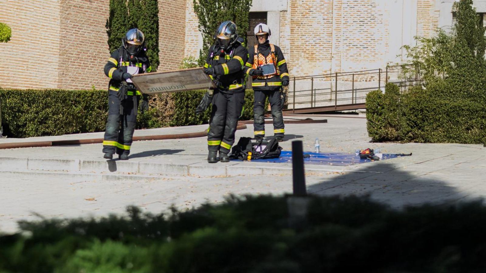La Comunidad de Madrid prueba un protocolo pionero para proteger su patrimonio en un simulacro de incendio La Comunidad de Madrid prueba un protocolo pionero para proteger su patrimonio en un simulacro de incendio