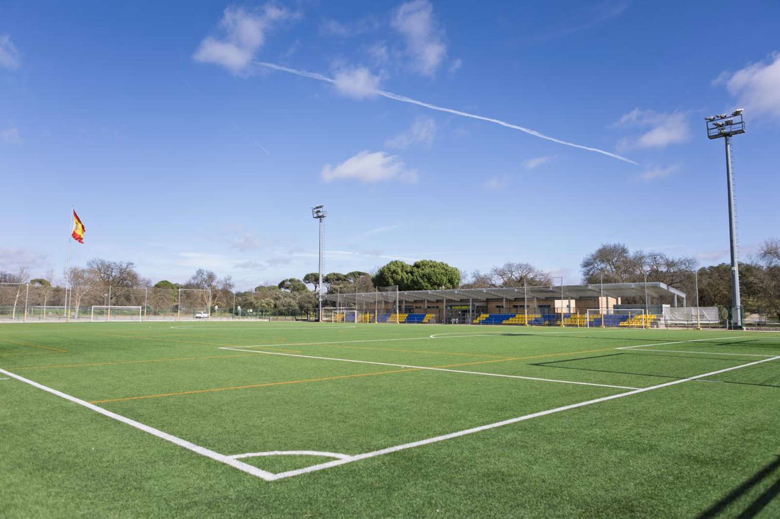 El Ángel Nieto renovará tres terrenos de juego con nuevo césped de última generación