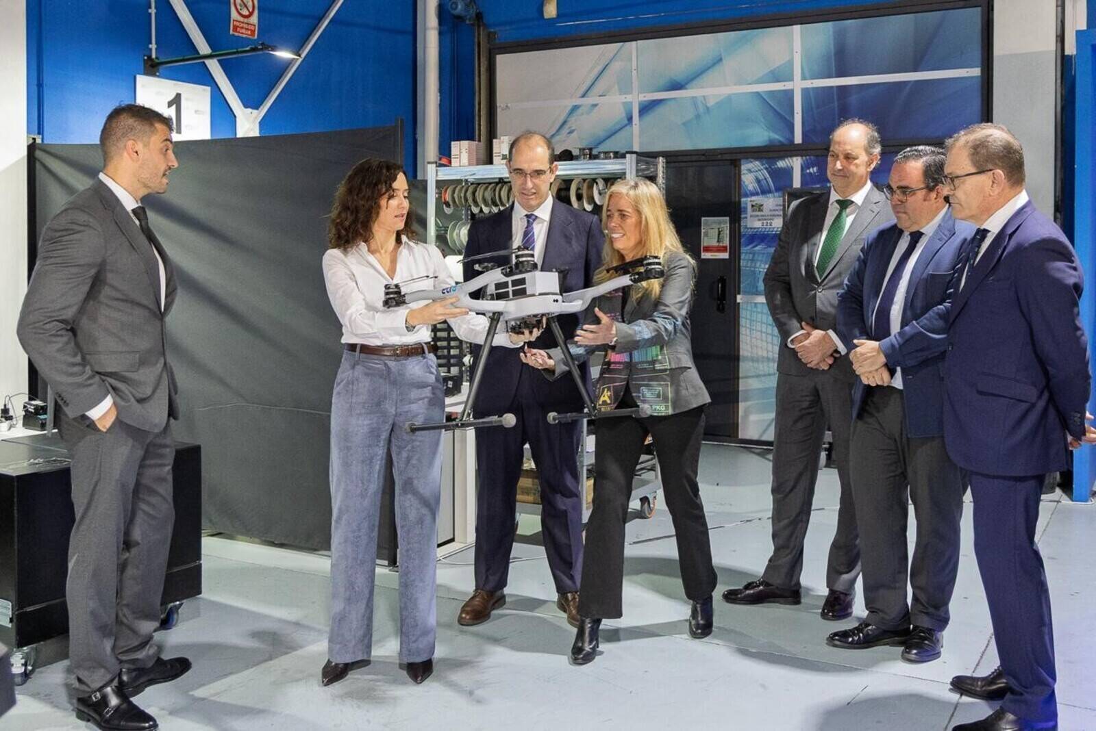 Díaz Ayuso presenta en Boadilla la primera Estrategia de Drones de la Comunidad de Madrid