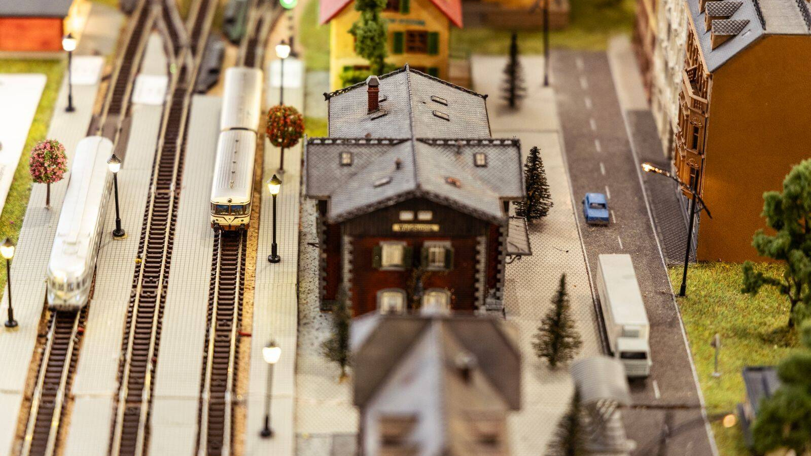 El Palacio del Infante D. Luis acoge una exposición de maquetas de trenes eléctricos históricos
