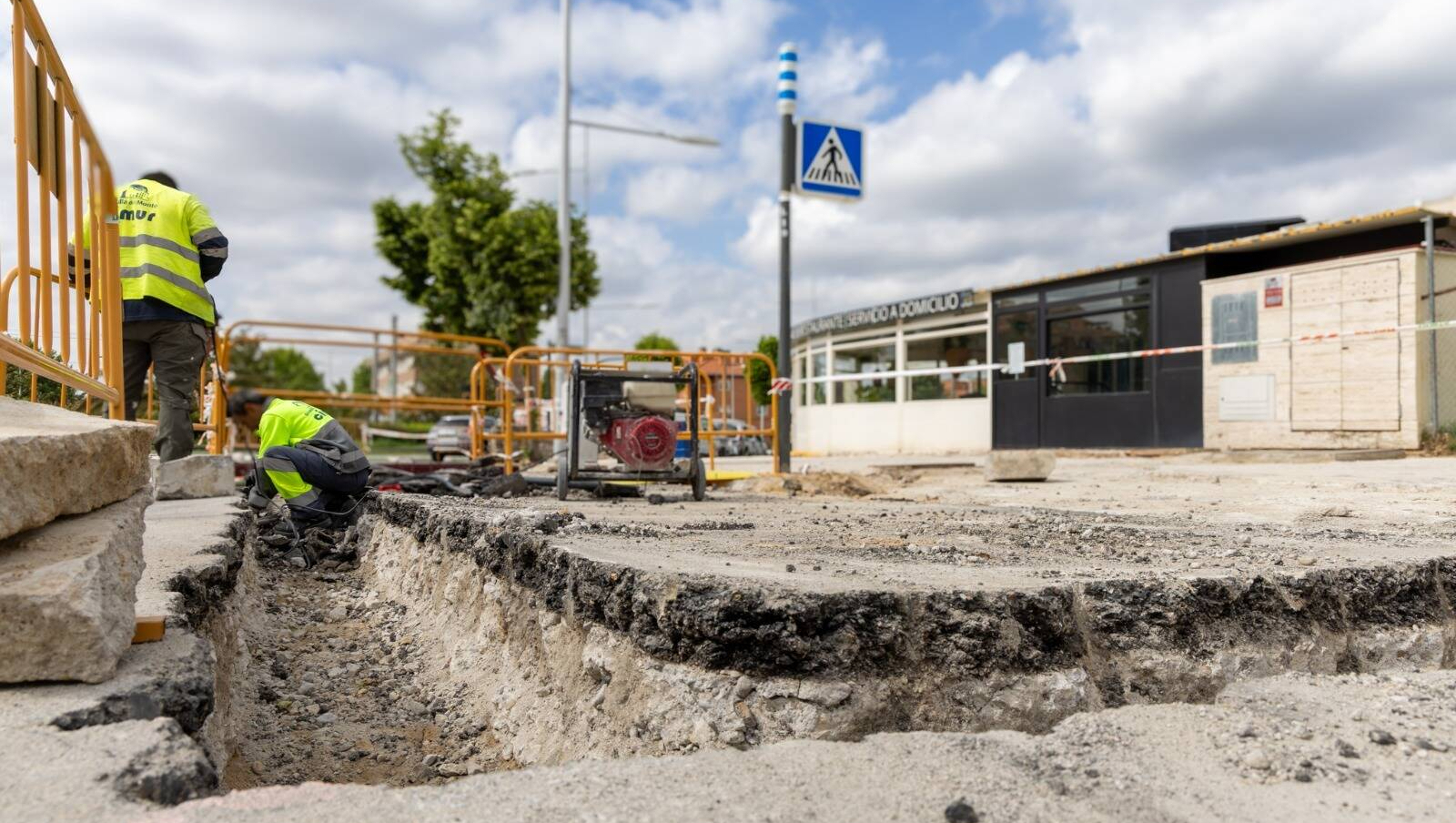 Boadilla avanza en la renovación de aceras de la avenida Nuevo Mundo