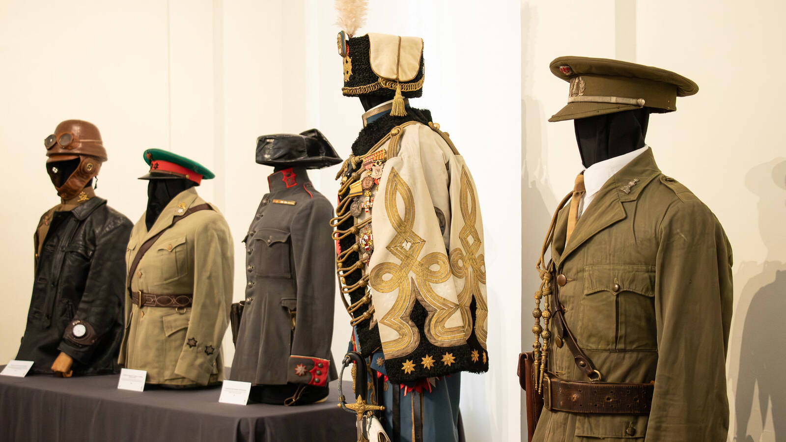 130 años de historia militar llegan al Palacio del Infante D. Luis